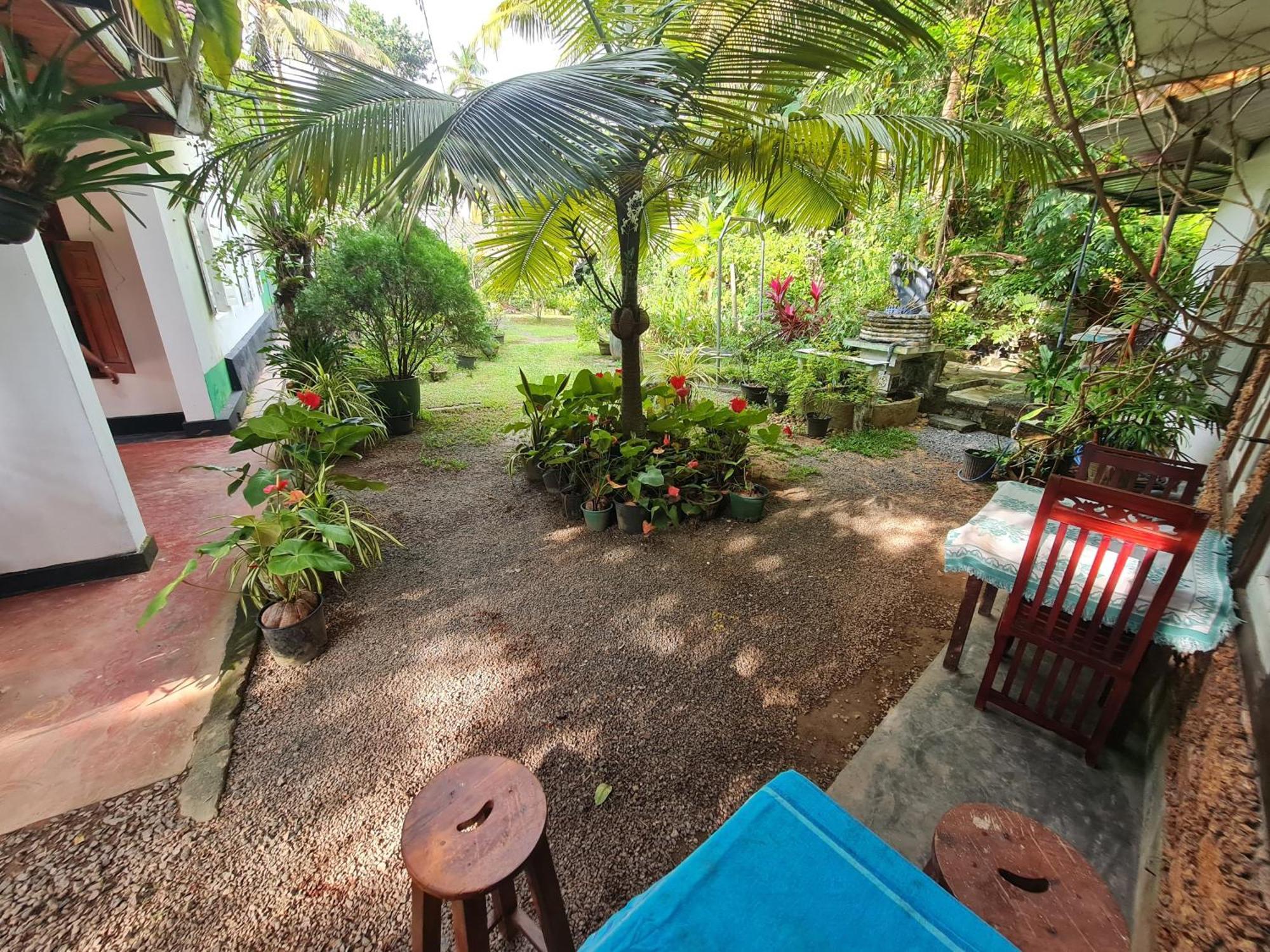 Hill Side Kings Villa Hikkaduwa Esterno foto